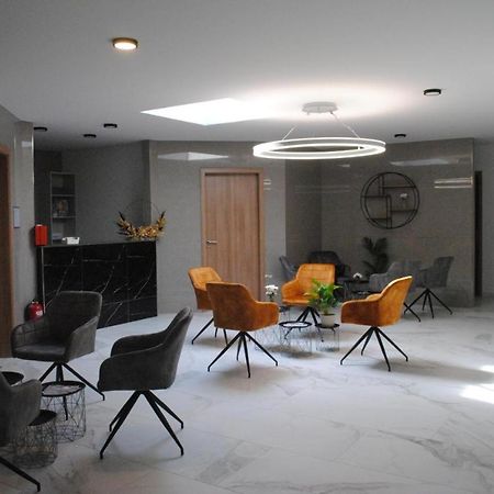 Hotel Flora Schwäbisch Gmünd Εξωτερικό φωτογραφία