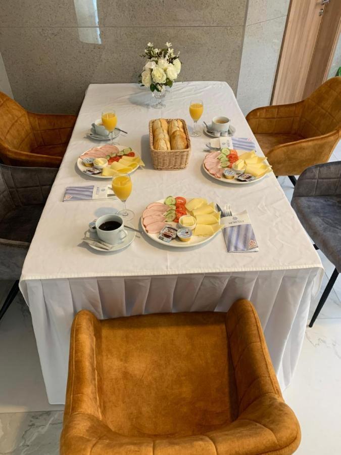 Hotel Flora Schwäbisch Gmünd Εξωτερικό φωτογραφία