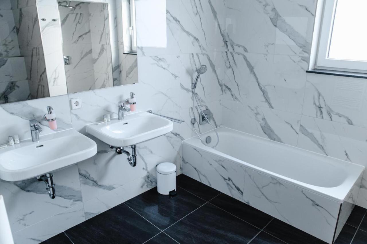 Hotel Flora Schwäbisch Gmünd Εξωτερικό φωτογραφία