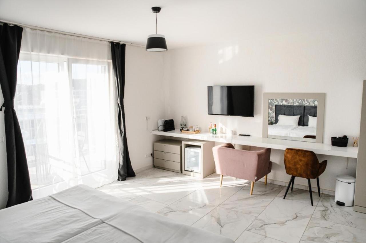 Hotel Flora Schwäbisch Gmünd Εξωτερικό φωτογραφία