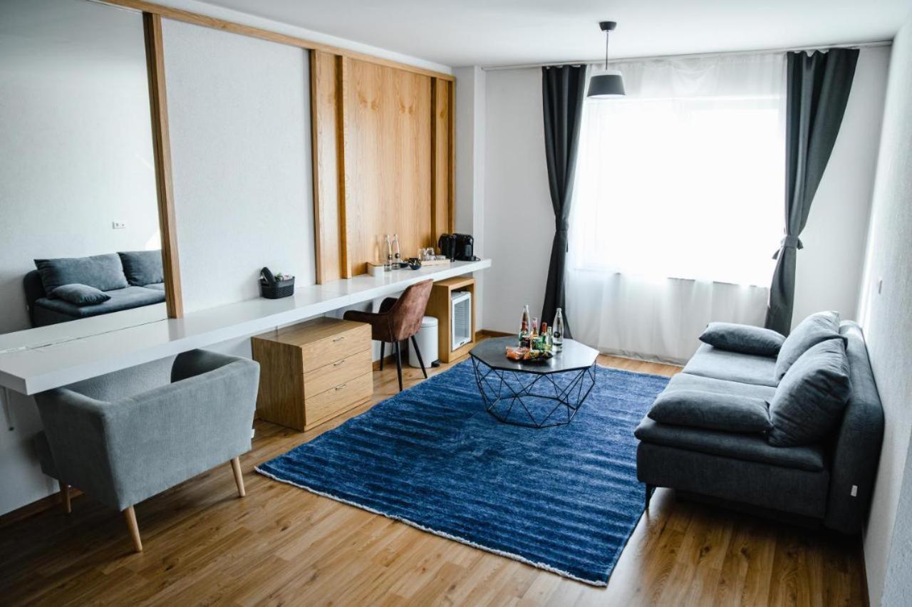 Hotel Flora Schwäbisch Gmünd Εξωτερικό φωτογραφία