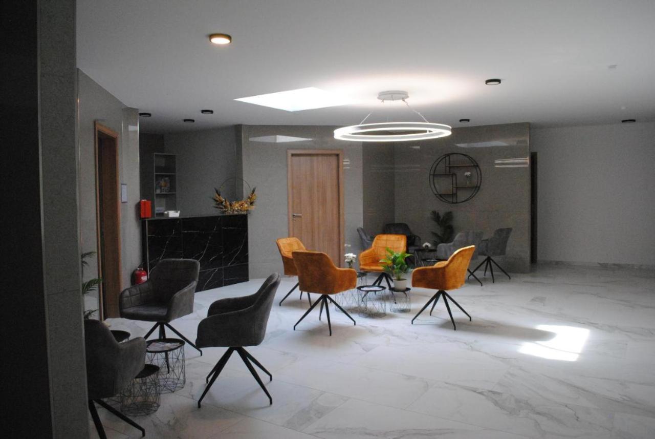 Hotel Flora Schwäbisch Gmünd Εξωτερικό φωτογραφία